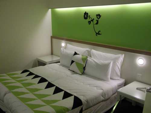 armon_yam_new_room-500